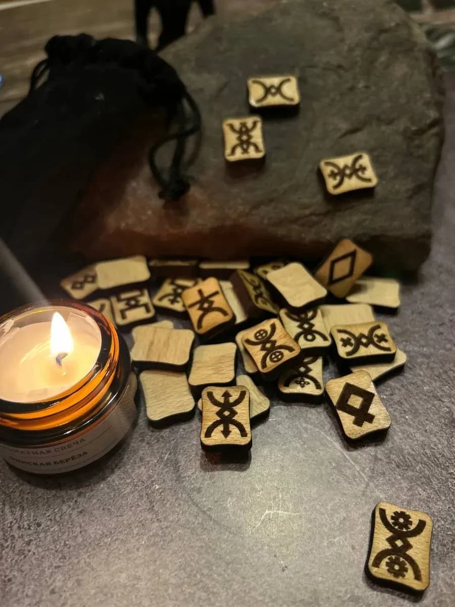 Набор рун Русов, 41 шт., бук (в комплекте мешочек) 2