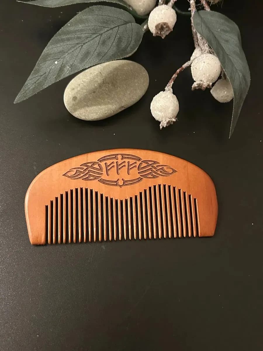 Расческа руническая "Исполнение желаний", персиковое дерево 3